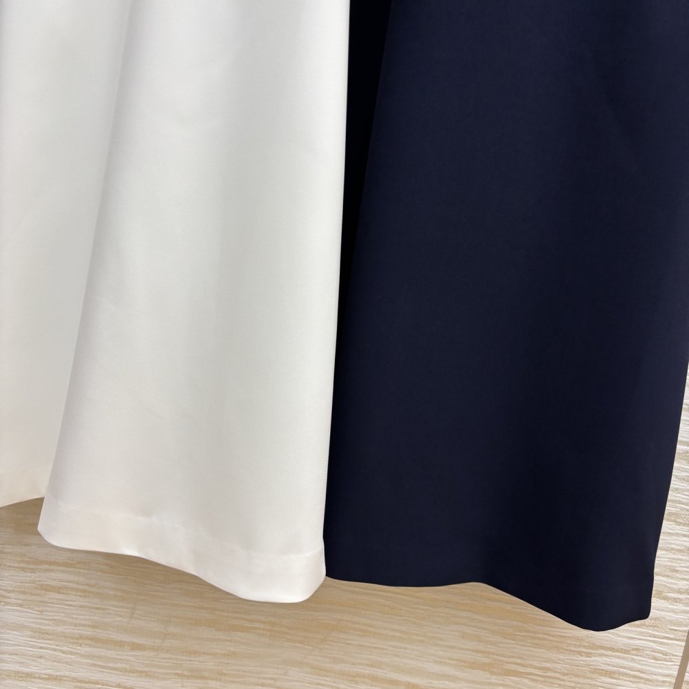 Длинное платье с V-образным вырезом фото 7