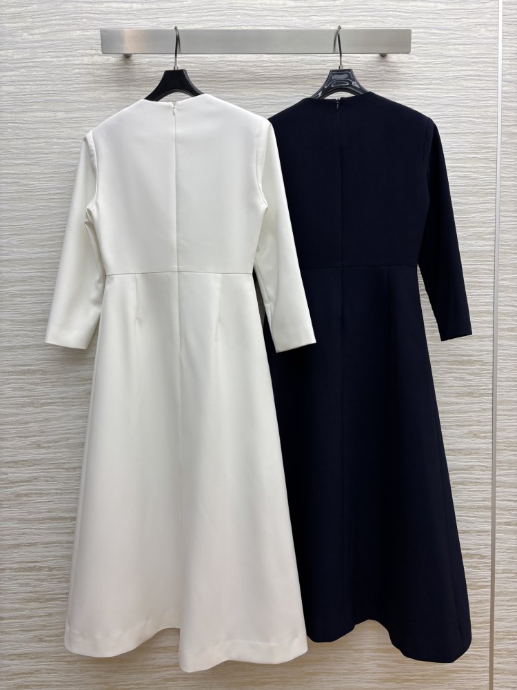 Длинное платье с V-образным вырезом фото 8