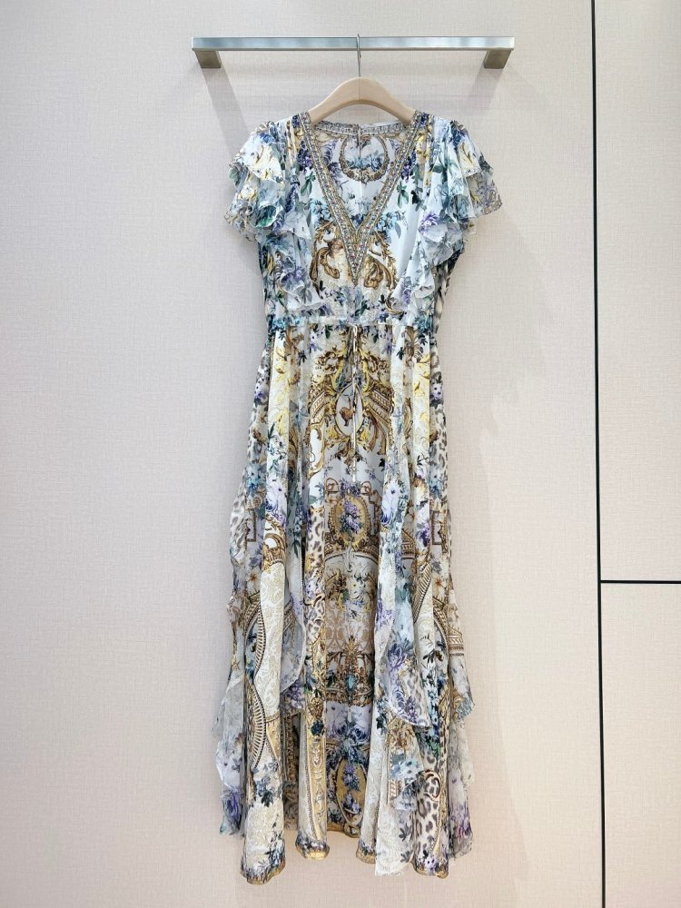 Довге Плаття, Сукня