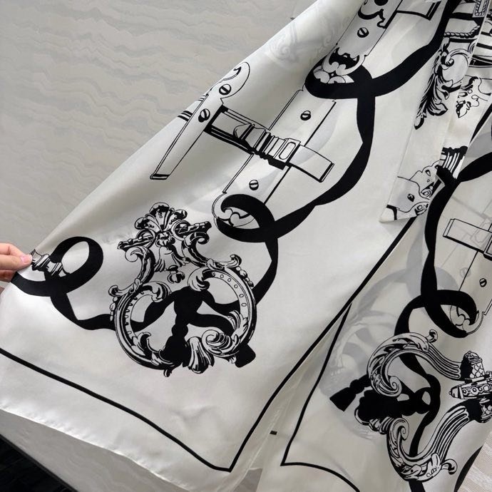 Длинное шелковое платье фото 2