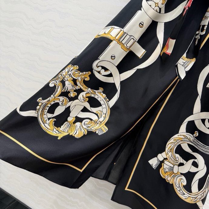 Длинное шелковое платье фото 5