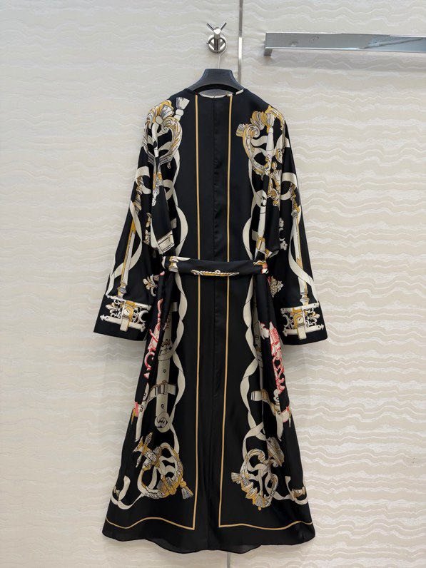 Длинное шелковое платье фото 8