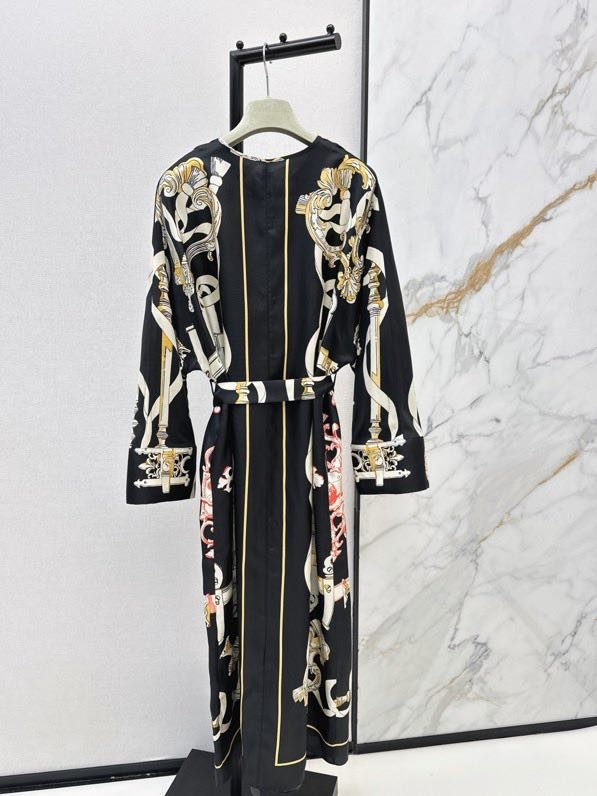 Длинное шелковое платье фото 9