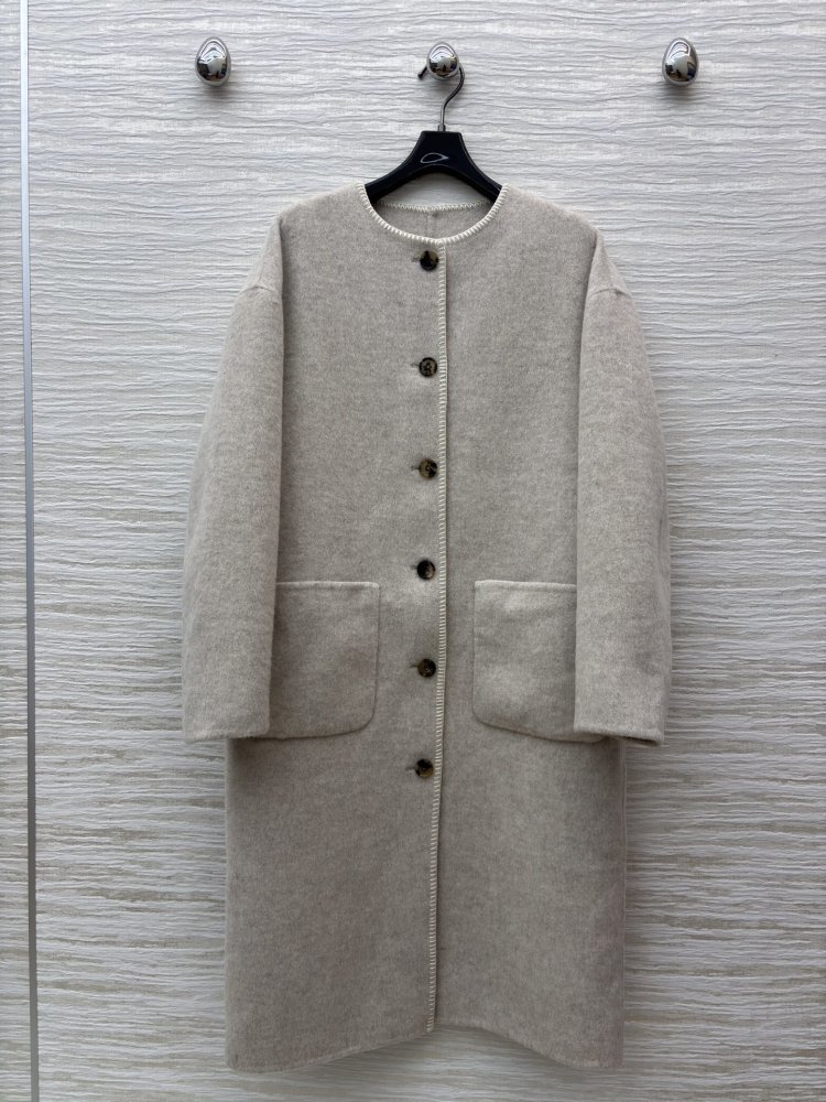 Длинное шерстяное пальто