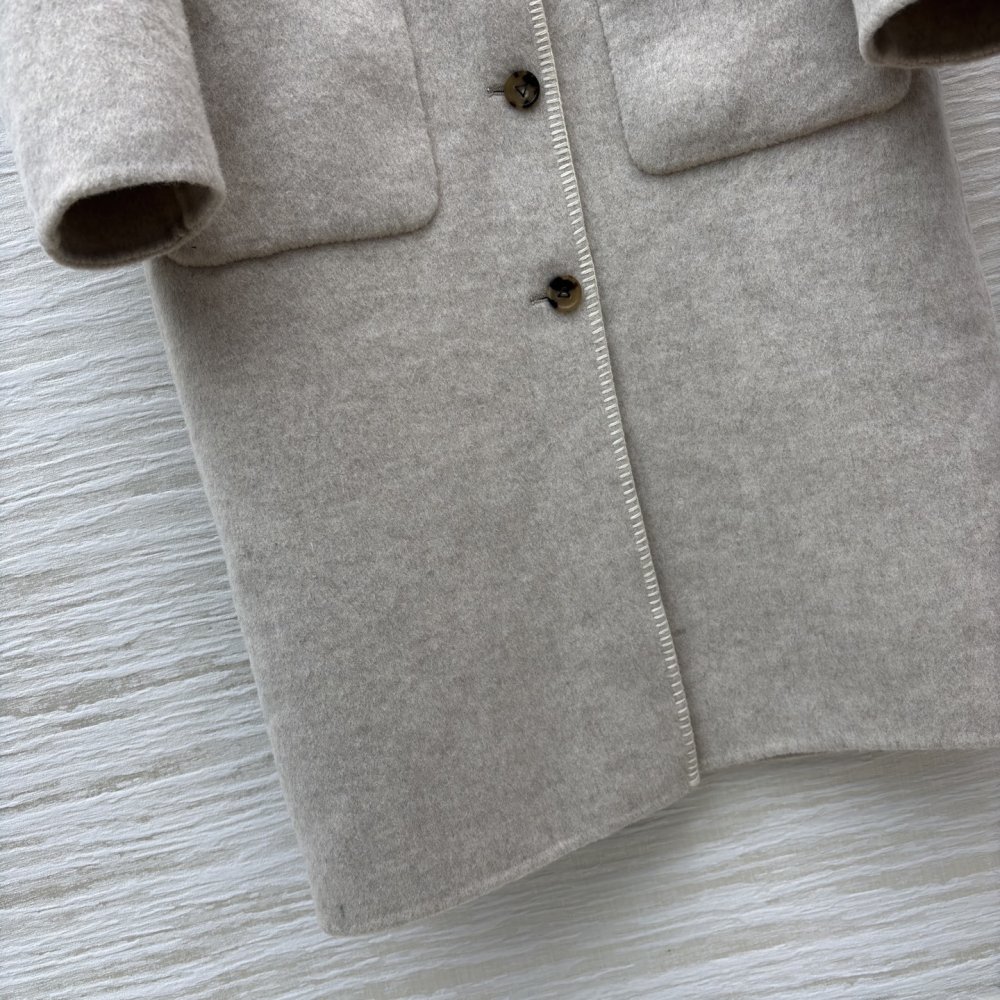 Длинное шерстяное пальто фото 6