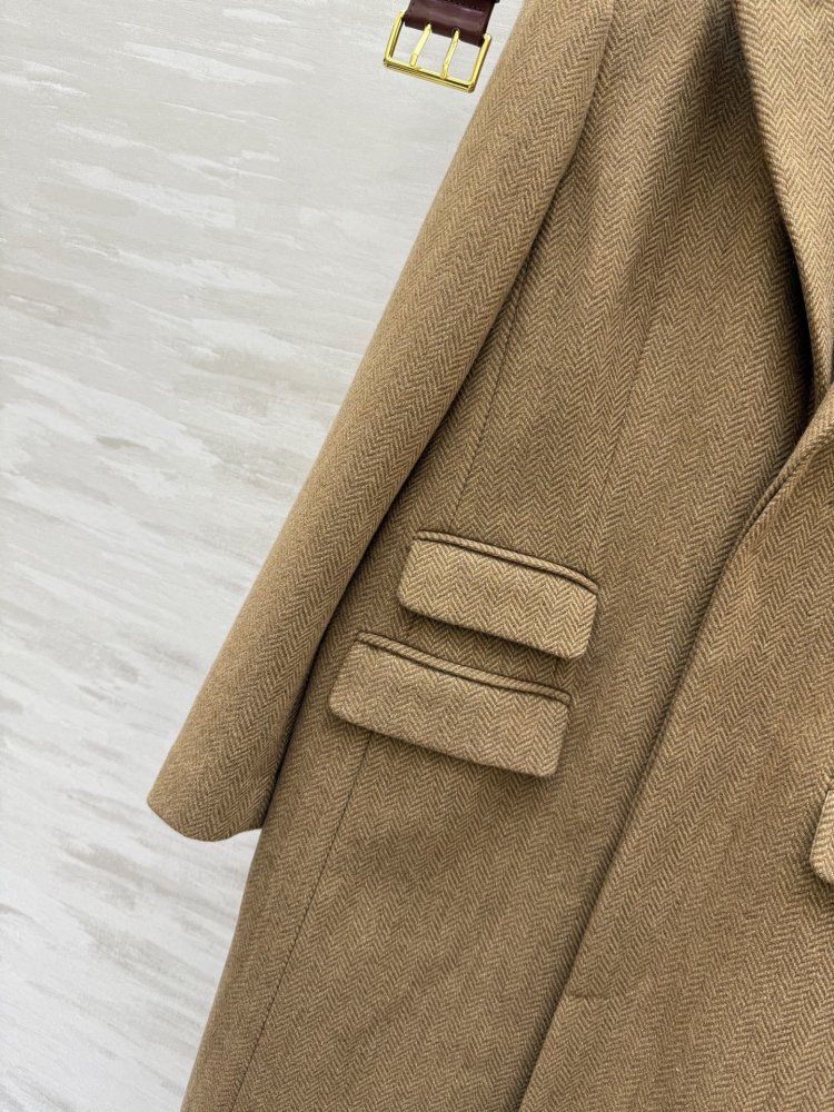 Длинное шерстяное пальто фото 8