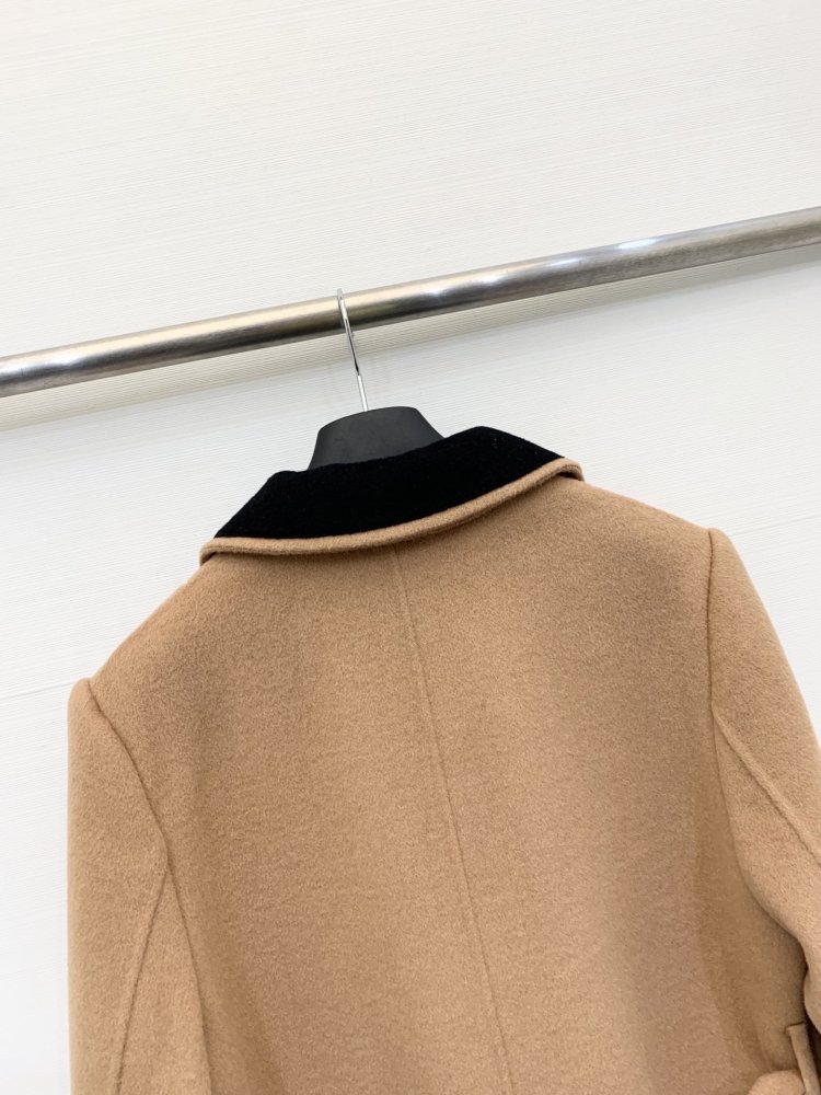 Длинное женское пальто фото 8