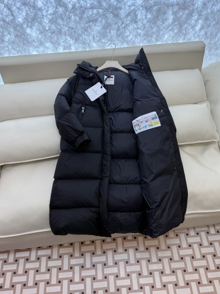 Длинный приталенный пуховик с боковой молнией фото 4