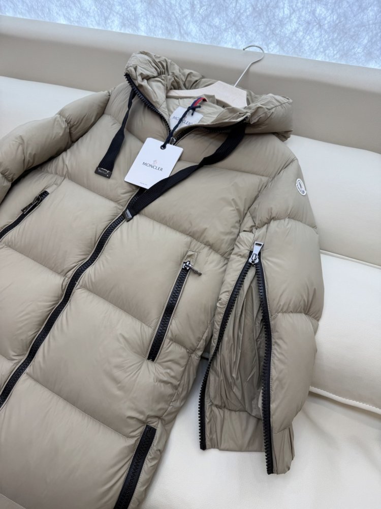 A long fitted Down jacket from side lightning фото 6