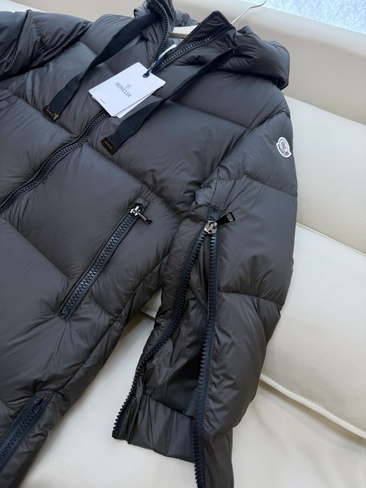 A long fitted Down jacket from side lightning фото 6