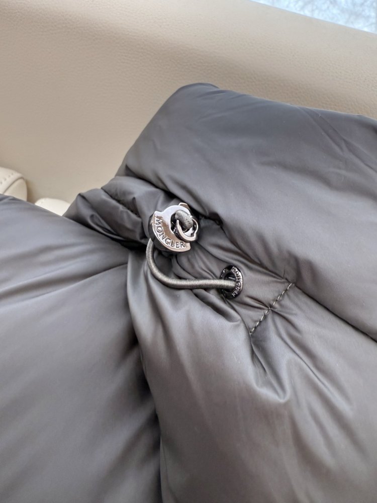 A long fitted Down jacket from side lightning фото 8