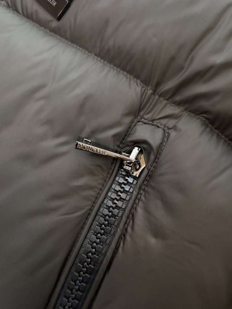 A long fitted Down jacket from side lightning фото 8