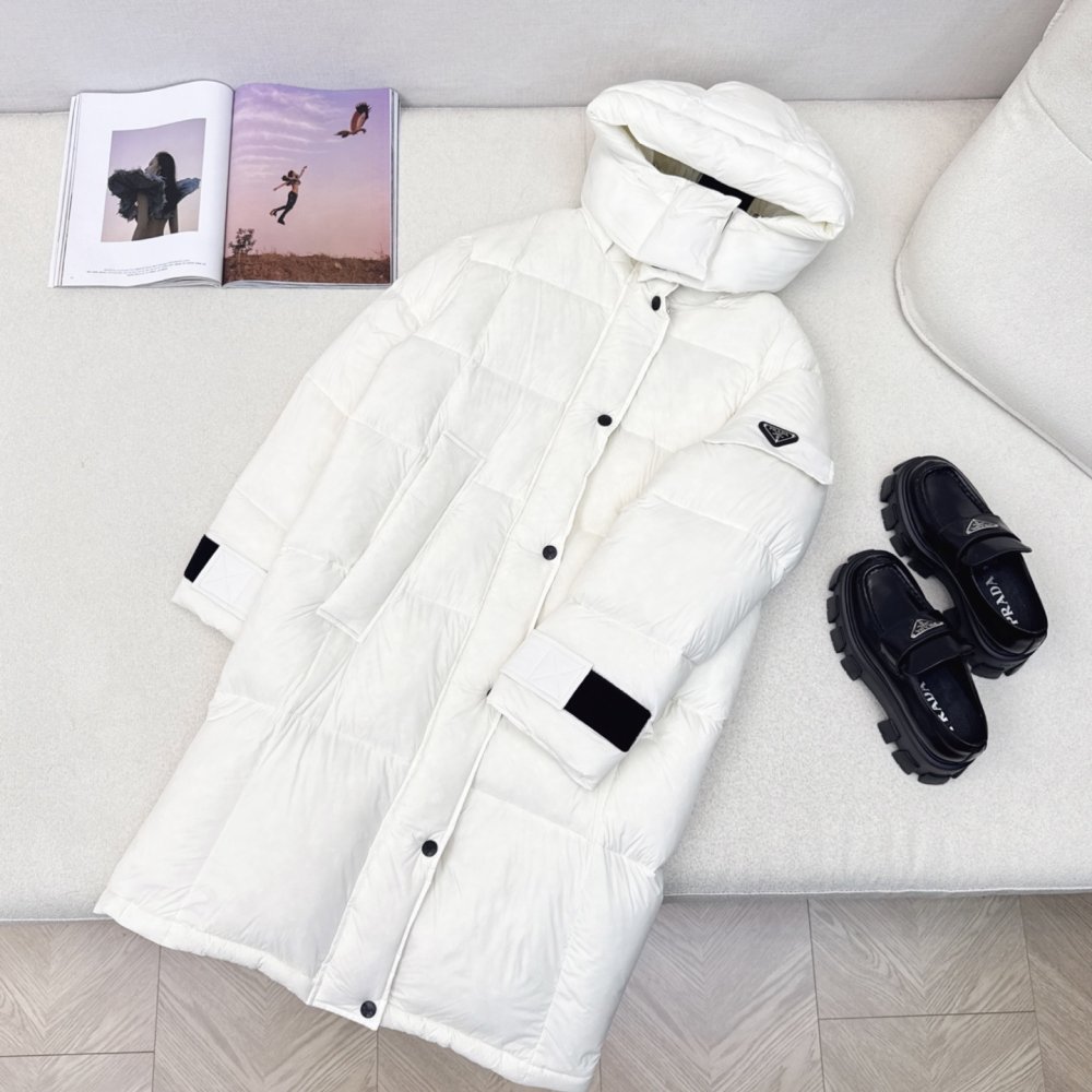 Длинный пуховик с капюшоном женский