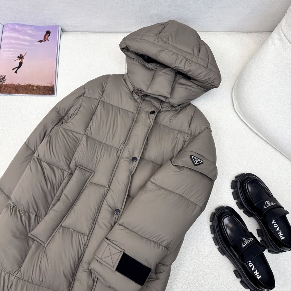 Длинный пуховик с капюшоном женский фото 2