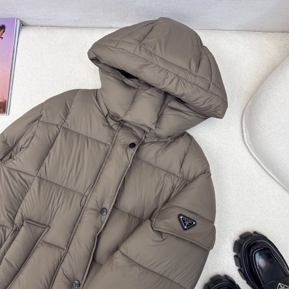 Длинный пуховик с капюшоном женский фото 3