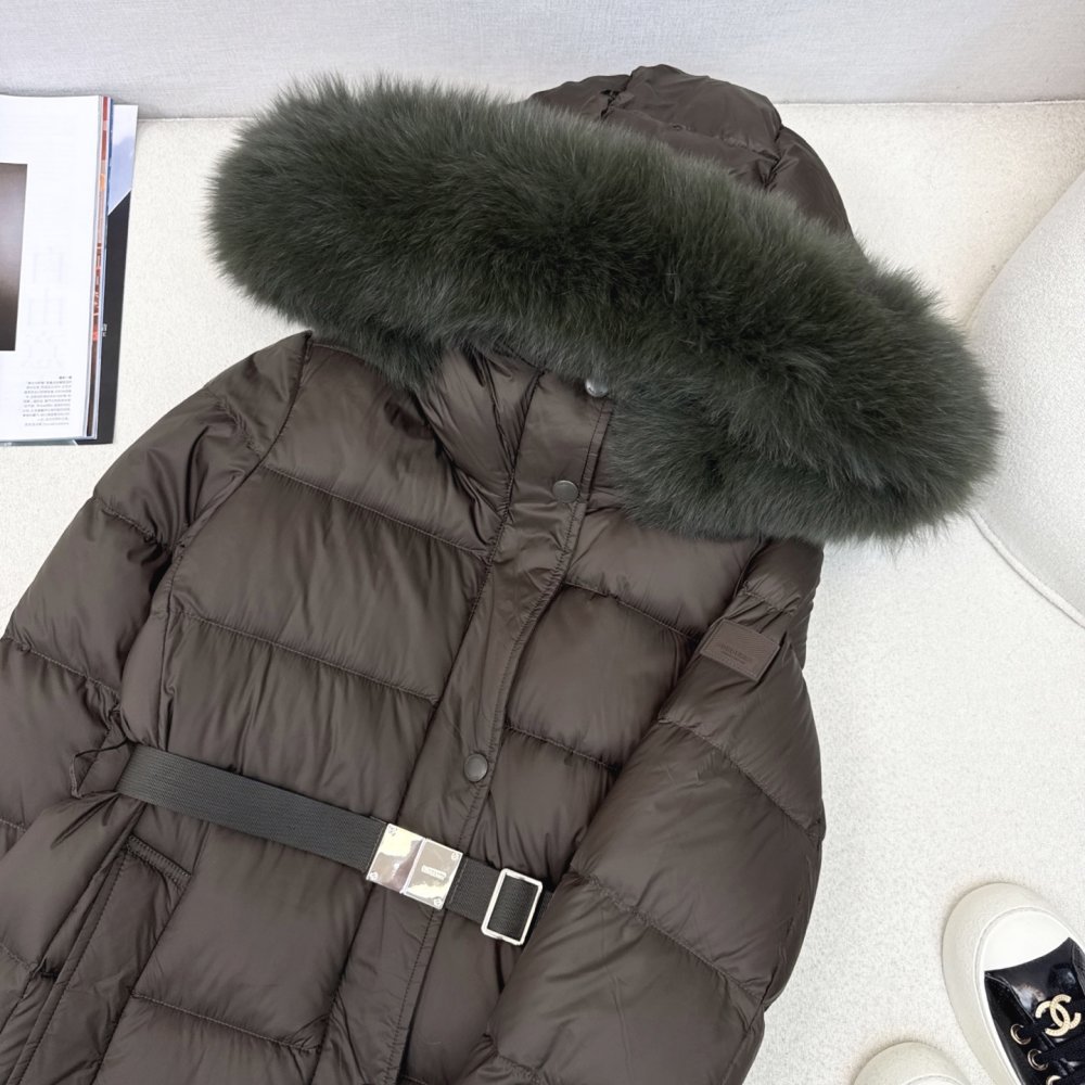 A long Down jacket from fur collar and hood фото 3