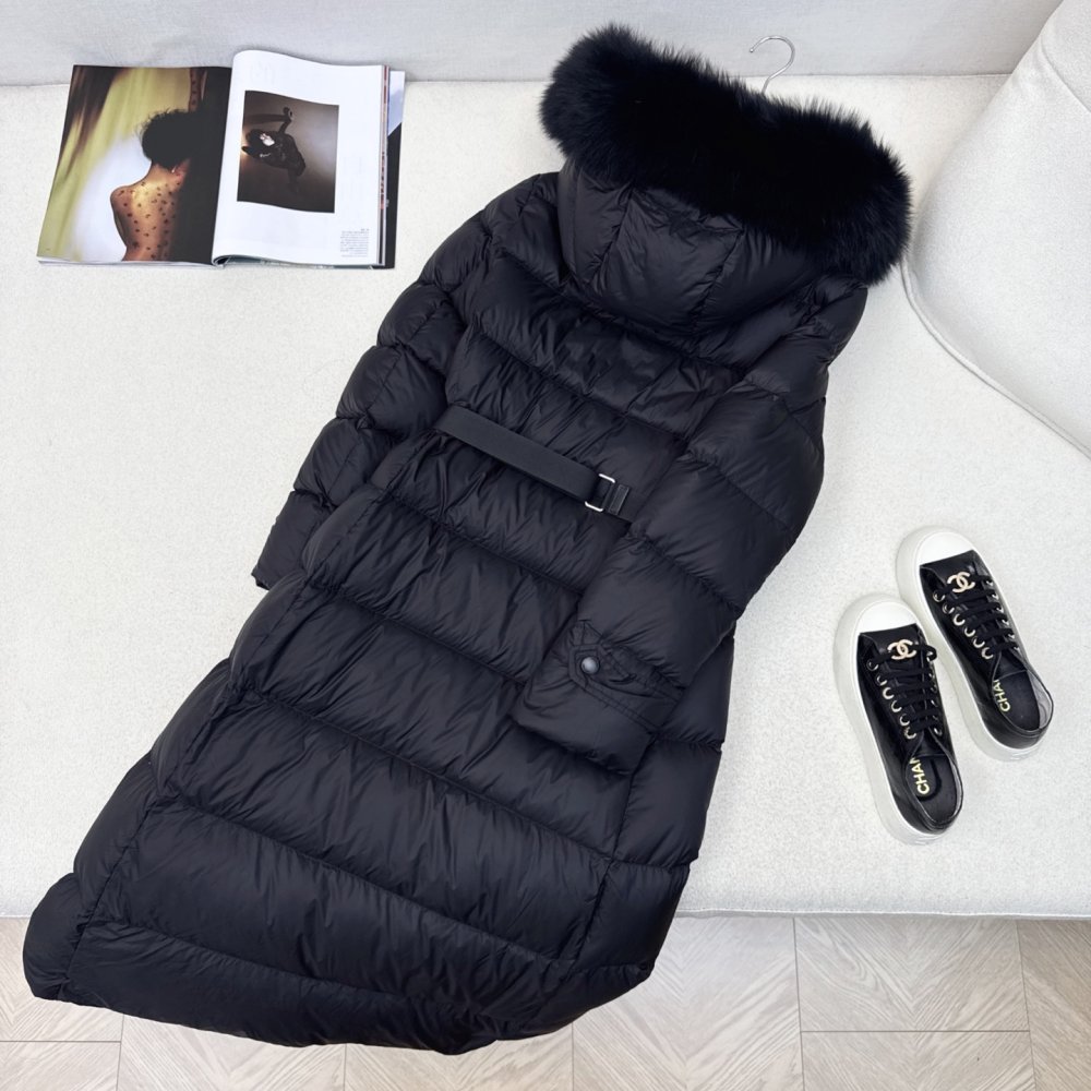 A long Down jacket from fur collar and hood фото 8