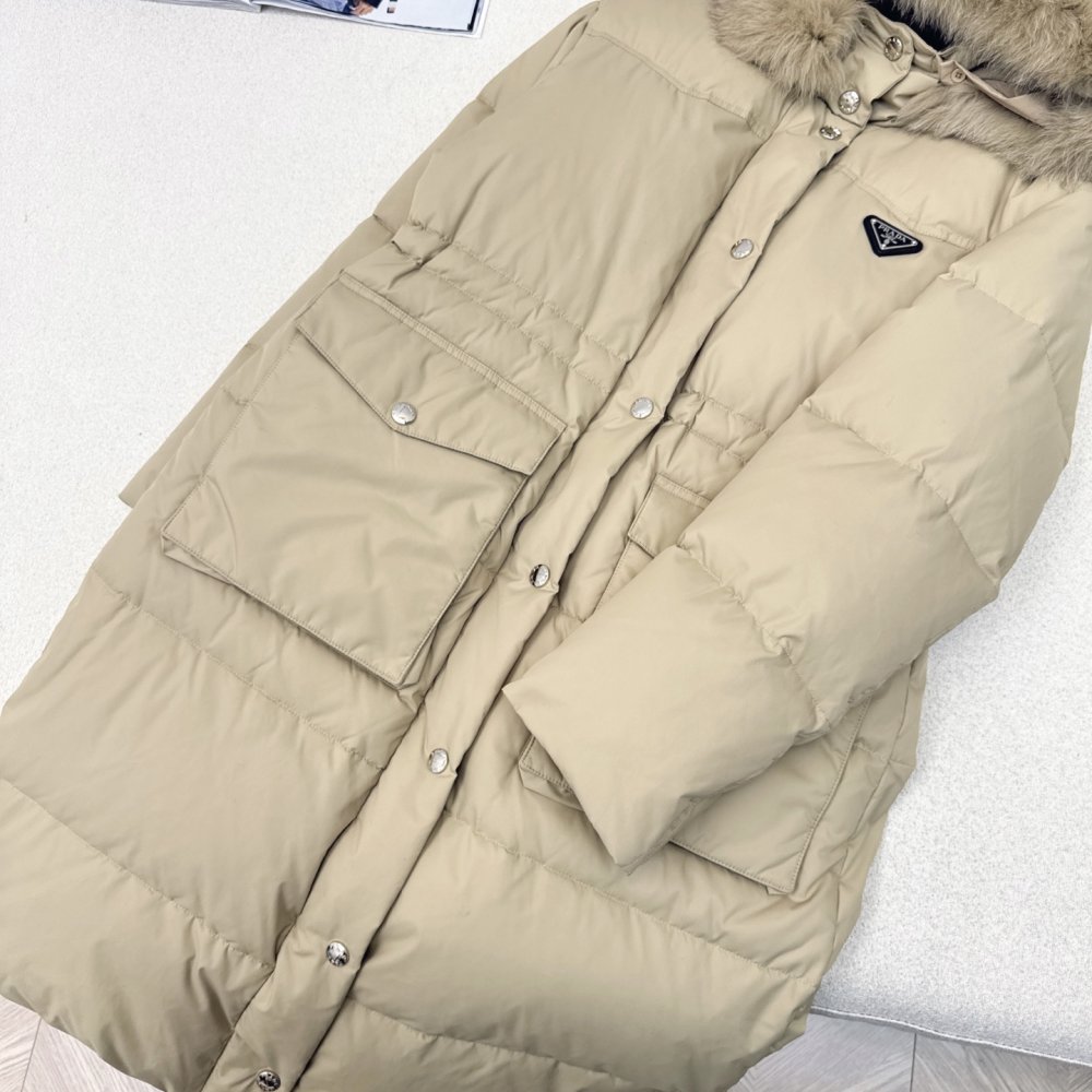 A long Down jacket female, collar hood of fox fur фото 3