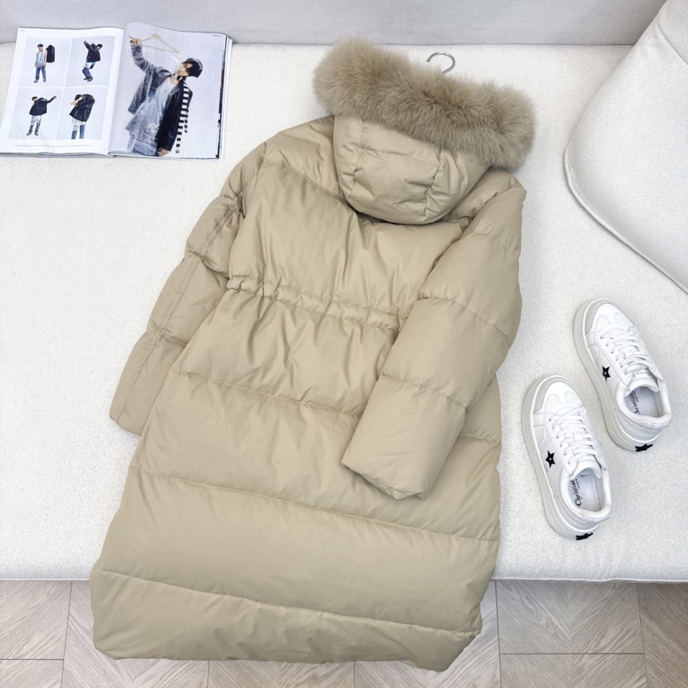 A long Down jacket female, collar hood of fox fur фото 8