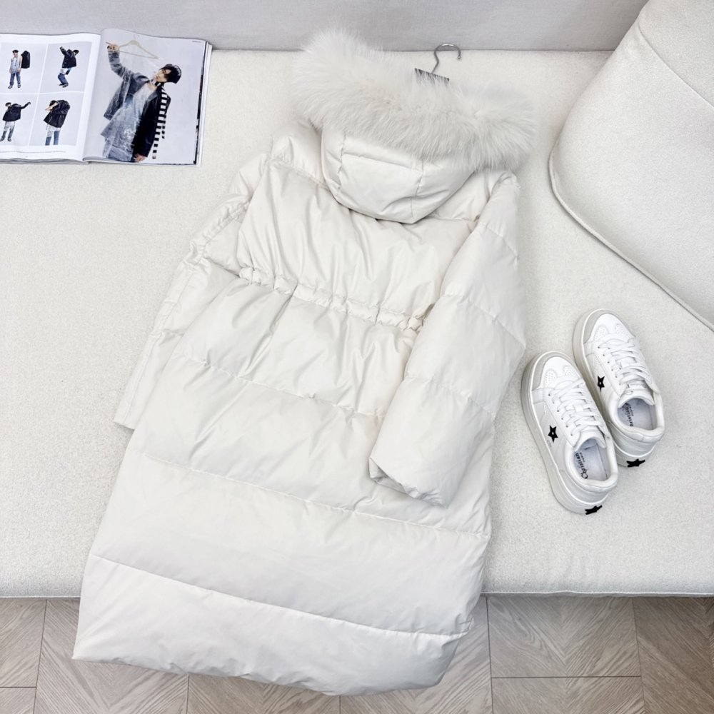 Длинный пуховик женский, воротник капюшона из лисьего меха фото 9