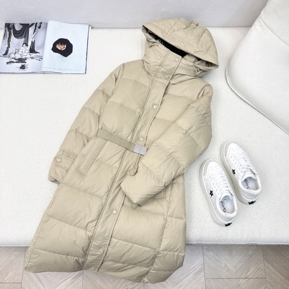 A long Down jacket female
