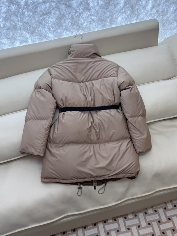 Длинный пуховик женский фото 4