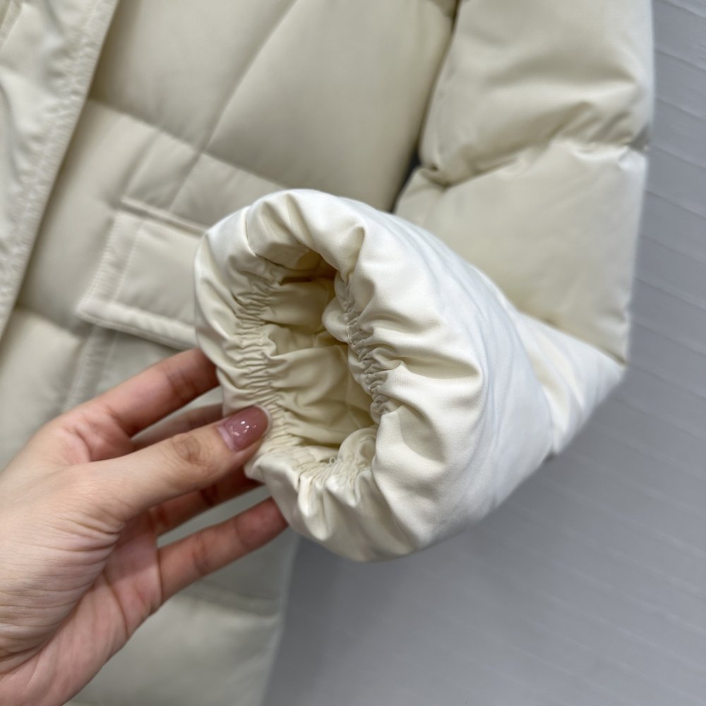 Длинный пуховик женский фото 6