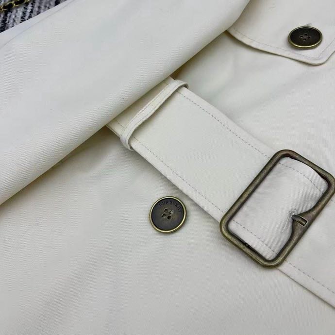 Довгий тренч з лацканами фото 5