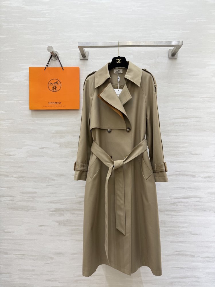 Длинный тренчкот с лацканами