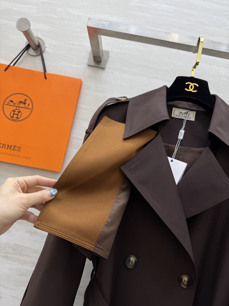 Длинный тренчкот с лацканами фото 6