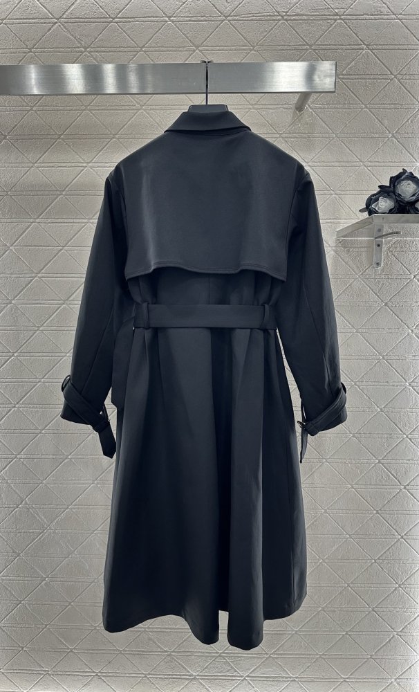 Довгий тренчкот з поясом і вилогами фото 2