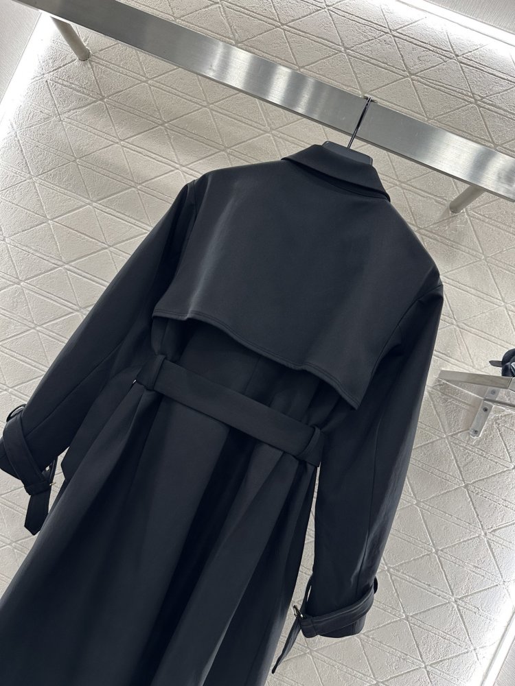 Довгий тренчкот з поясом і вилогами фото 4