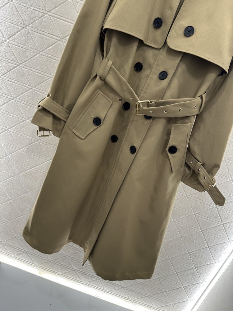Довгий тренчкот з поясом і вилогами фото 5