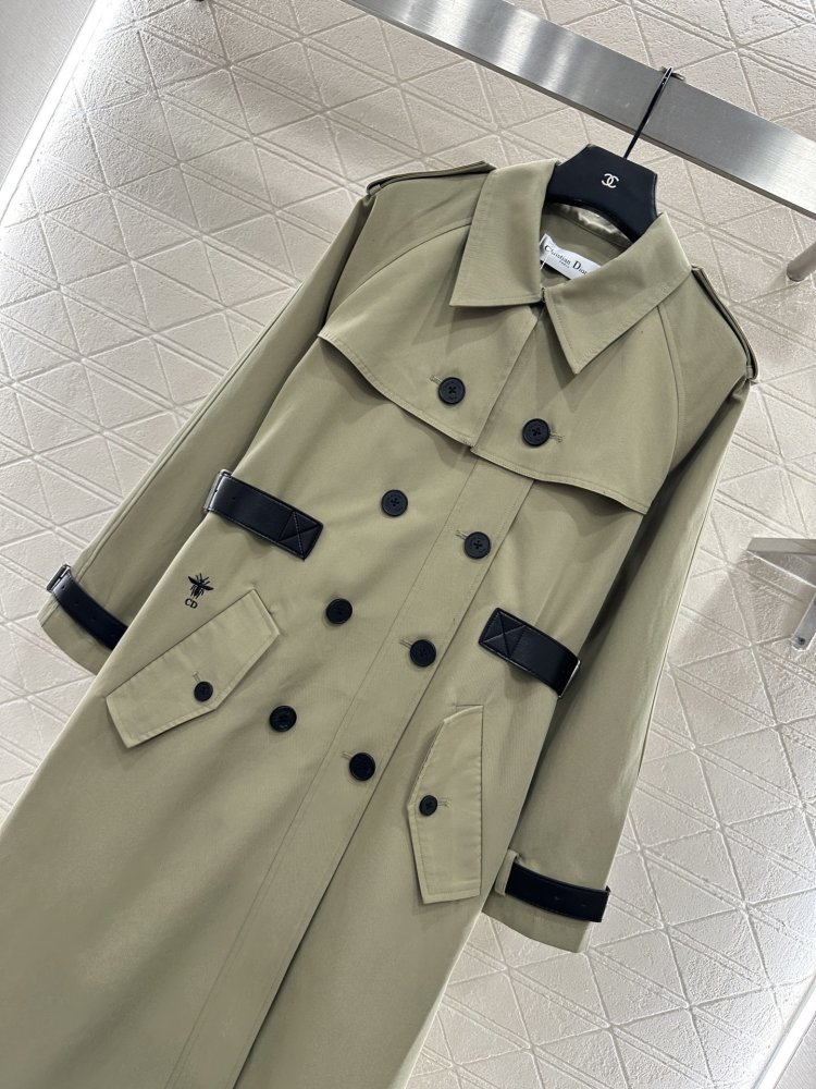 A long trench coat фото 4