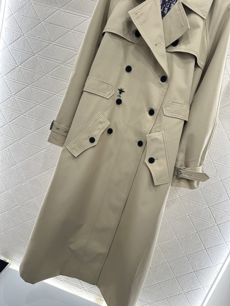 A long trench coat фото 5