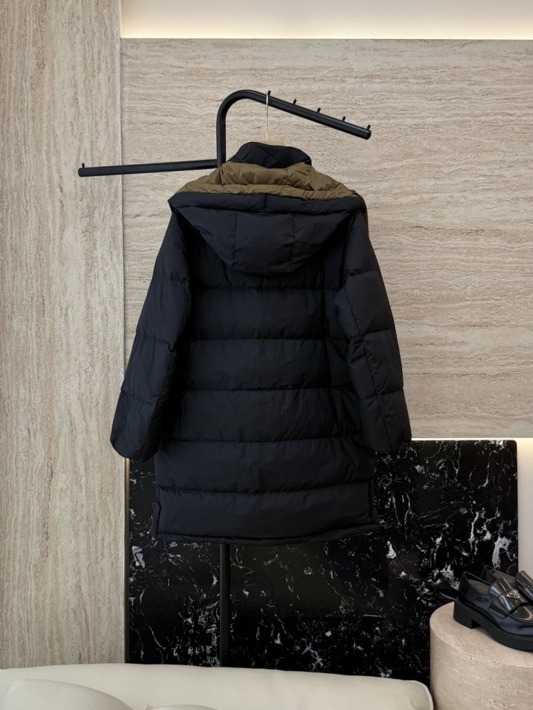 Длинный женский пуховик фото 2