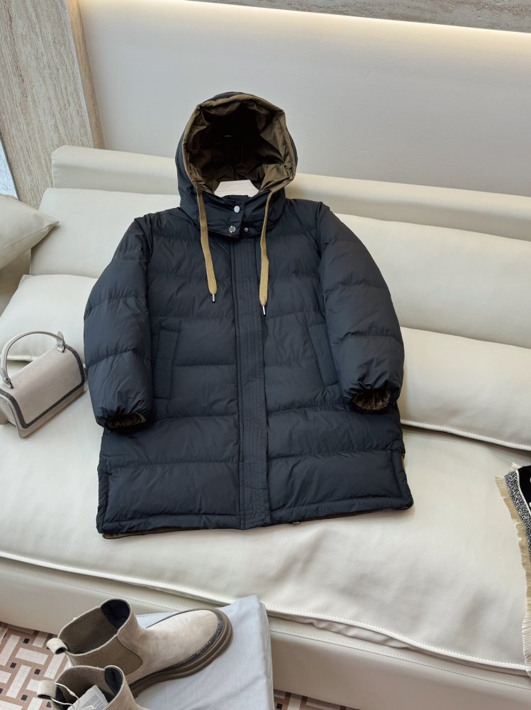 Длинный женский пуховик фото 3