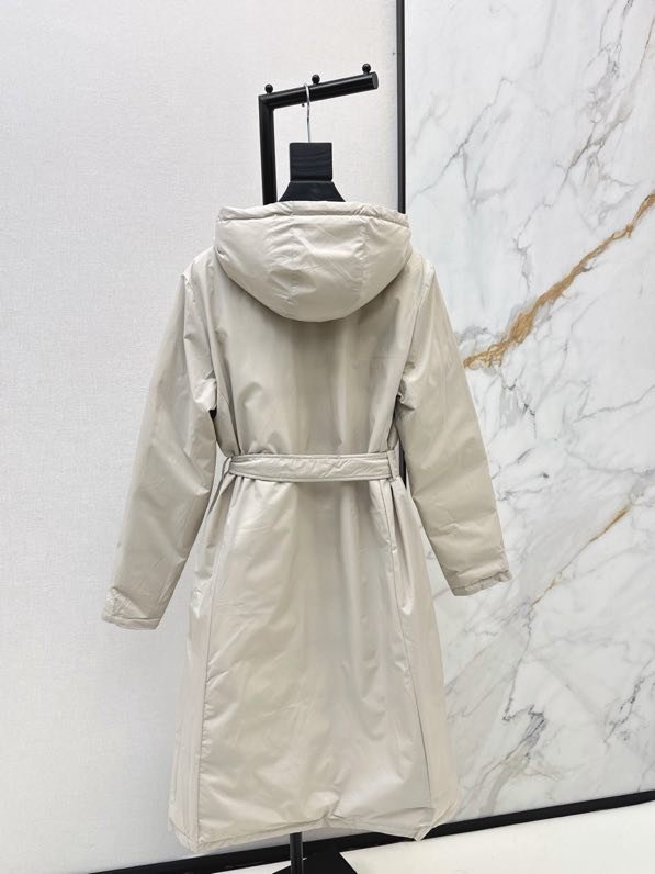 Длинный женский пуховик фото 3