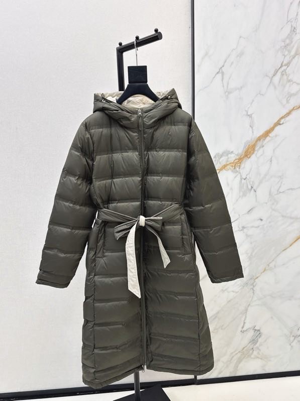 Длинный женский пуховик фото 4