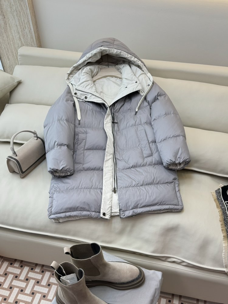 Длинный женский пуховик фото 5