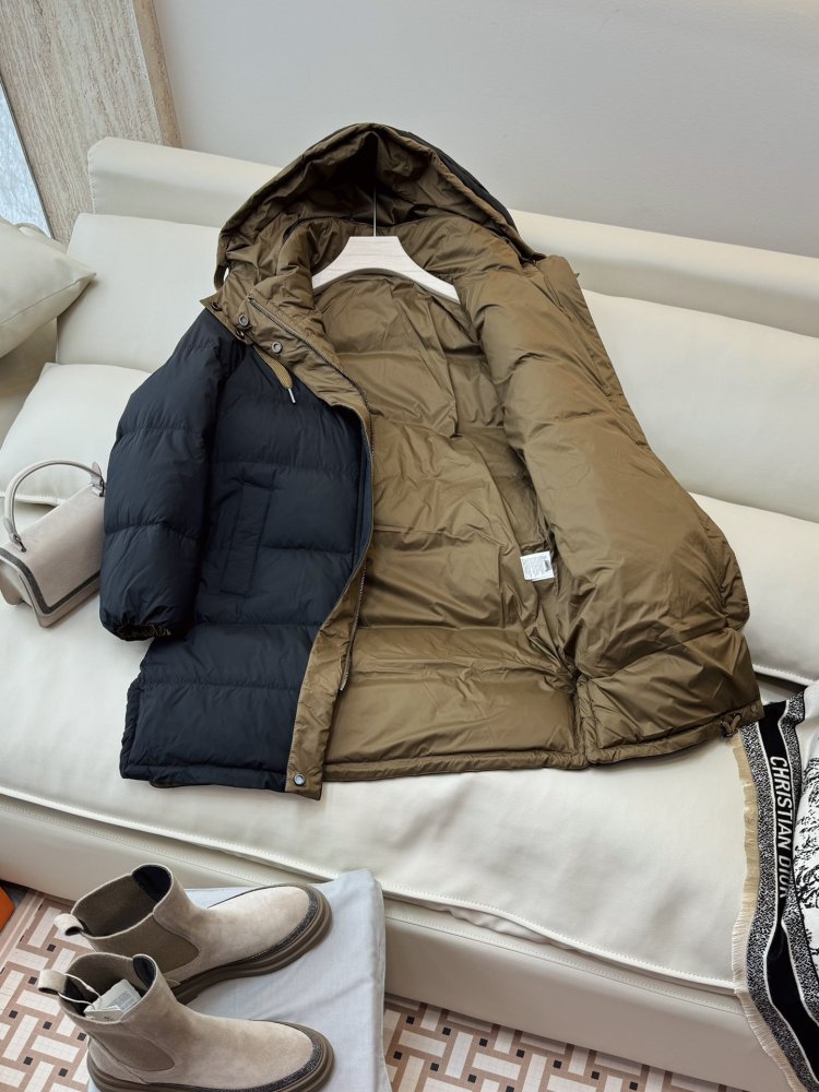 Длинный женский пуховик фото 6