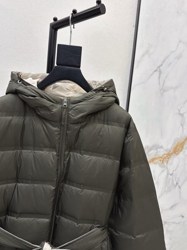 Длинный женский пуховик фото 6