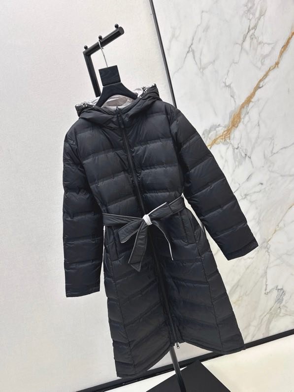 Длинный женский пуховик фото 8