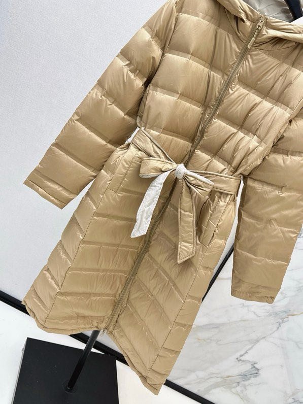 Длинный женский пуховик фото 8