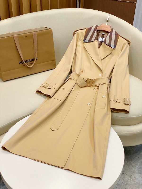 Длинный женский тренч с клетчатым воротником