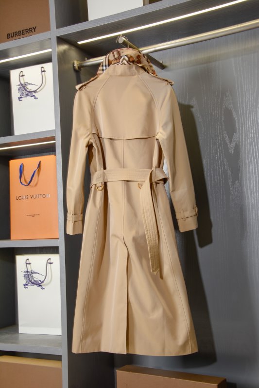 Длинный женский тренч фото 8