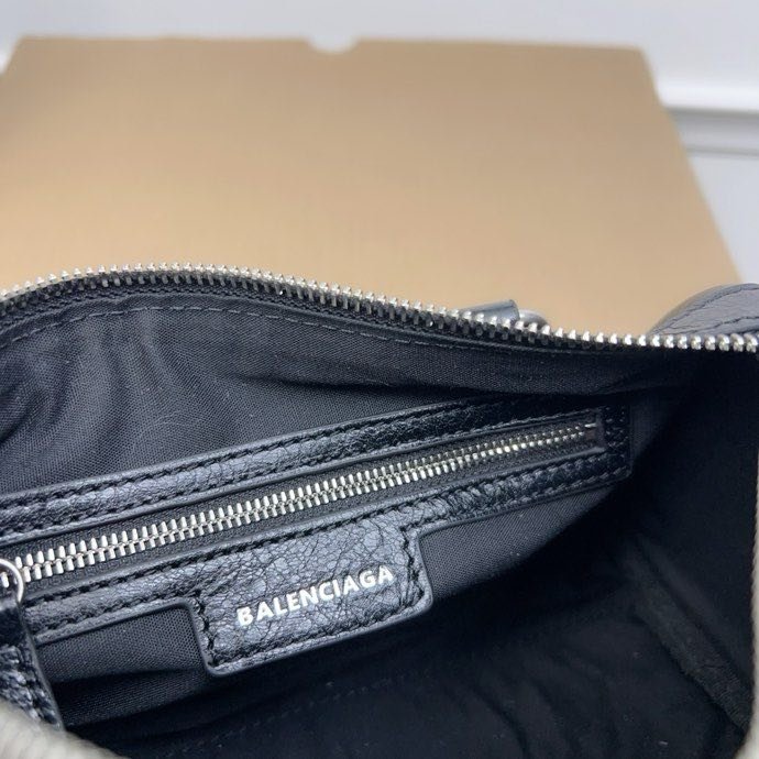 Дорожная кожаная сумка 20 см фото 7