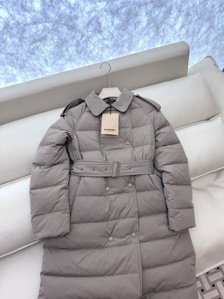 Двубордный пуховик женский фото 6