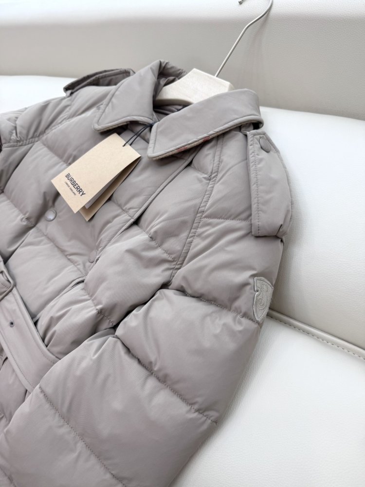 Двубордный пуховик женский фото 7