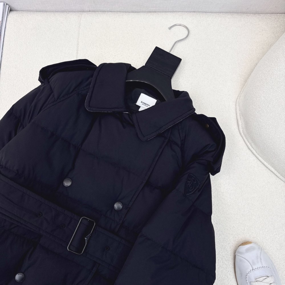 Double-breasted a long Down jacket from facings фото 3